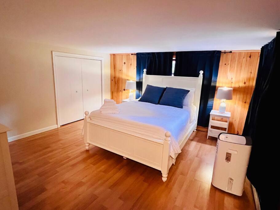 Historic Corner Apartment With Patio & Off Street Parking Portland Ngoại thất bức ảnh