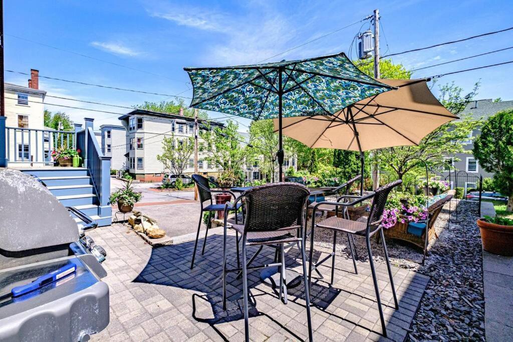 Historic Corner Apartment With Patio & Off Street Parking Portland Ngoại thất bức ảnh